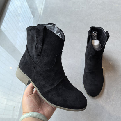 Graceful Orthopedic Boots for Modern Look
