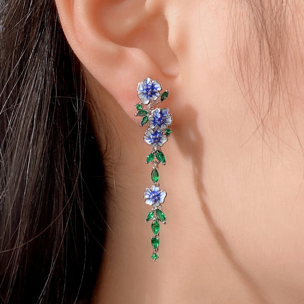 Charming Earring for Any Occasion