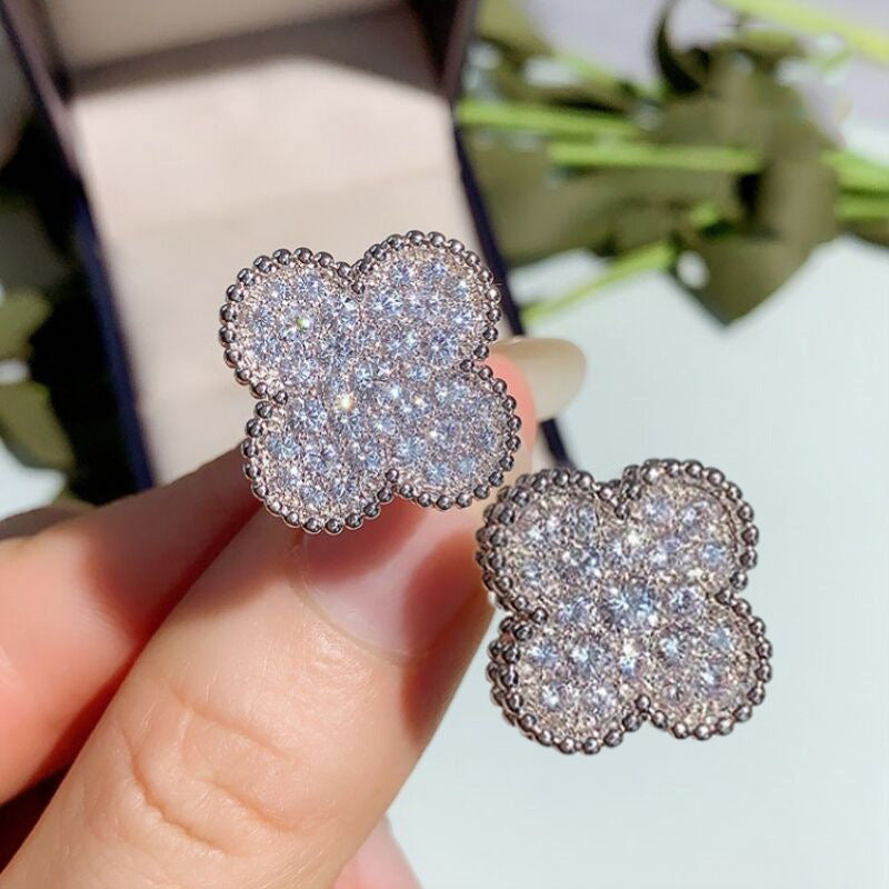 Romantic Earring for Special Moments