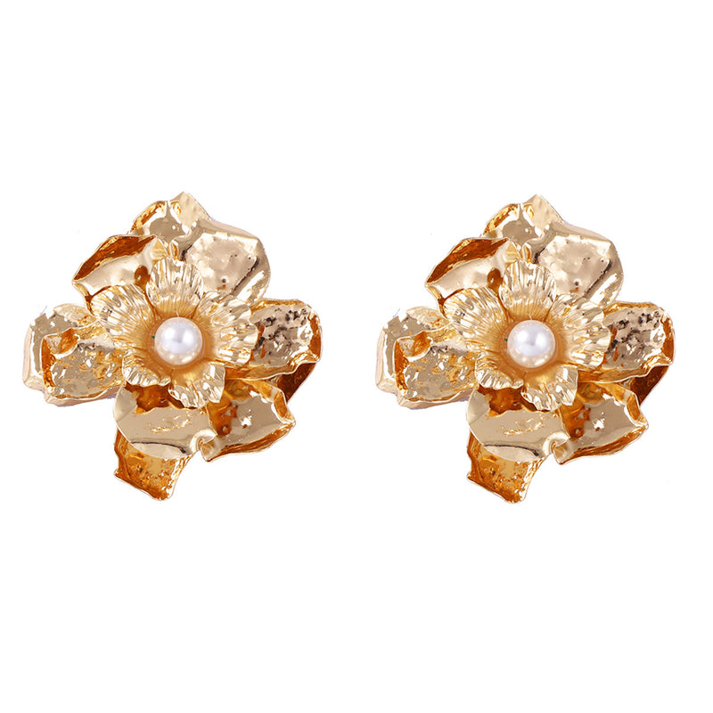 Charming Pearl Earring for Any Occasion