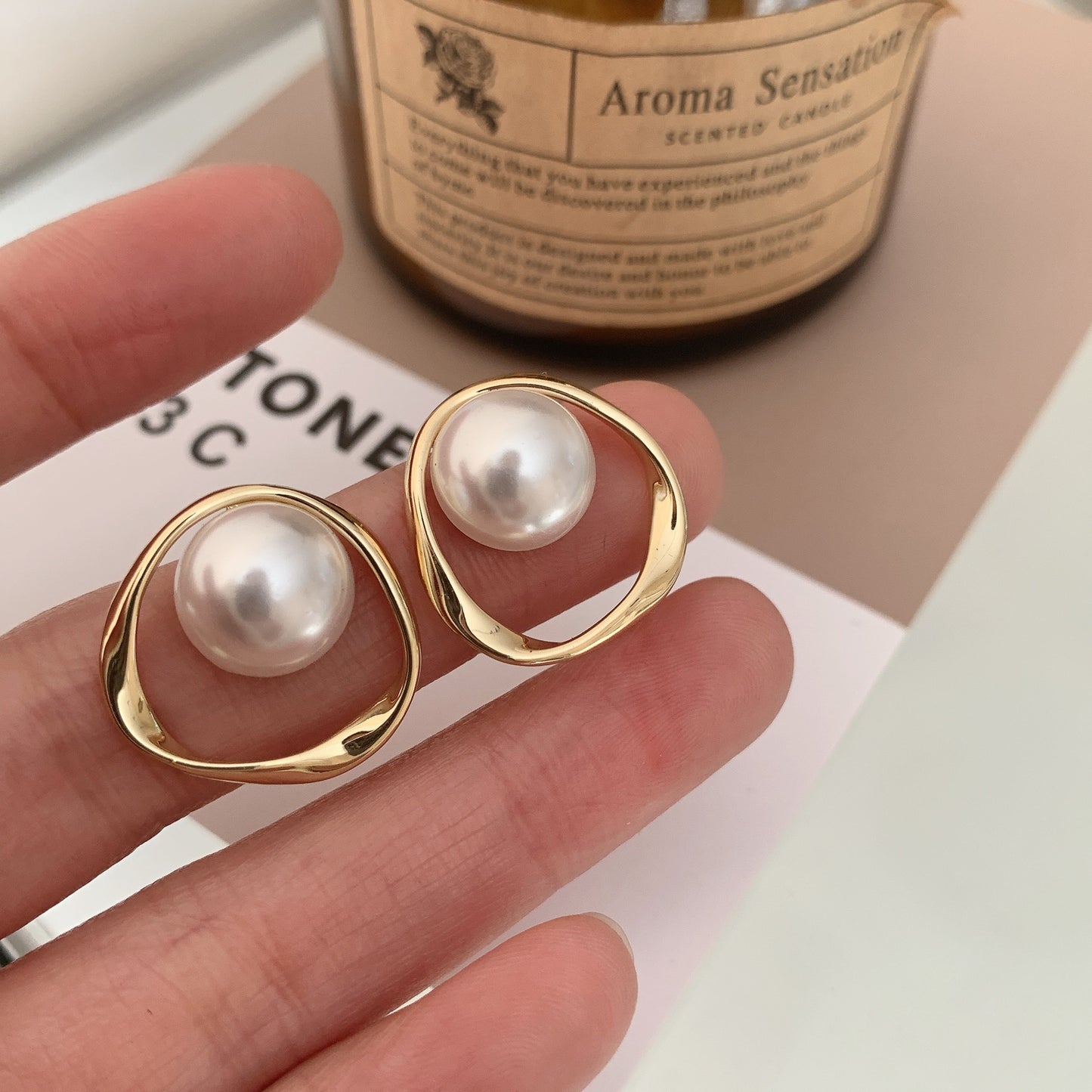 Charming Pearl Earring for Any Occasion
