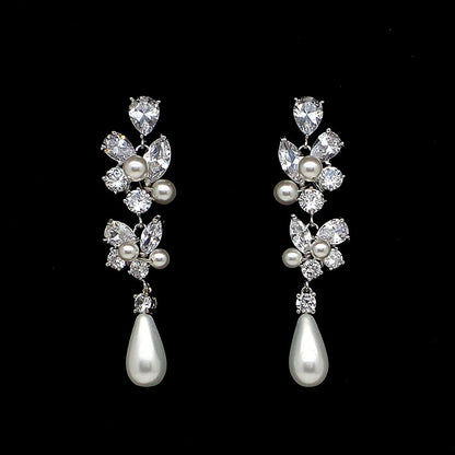 Beautiful Pearl Earring with Unique Style
