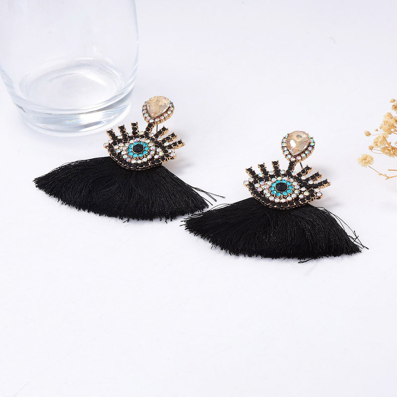 Charming Piece for Any Occasion