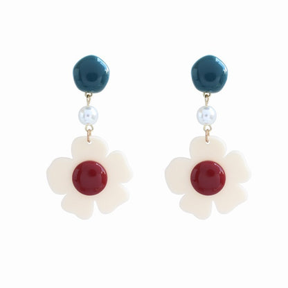 Classic Earring with Timeless Appeal