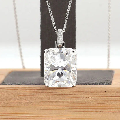 Stunning Necklace for Daily Wear