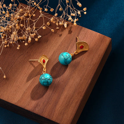 Romantic Gold Earring for Special Moments