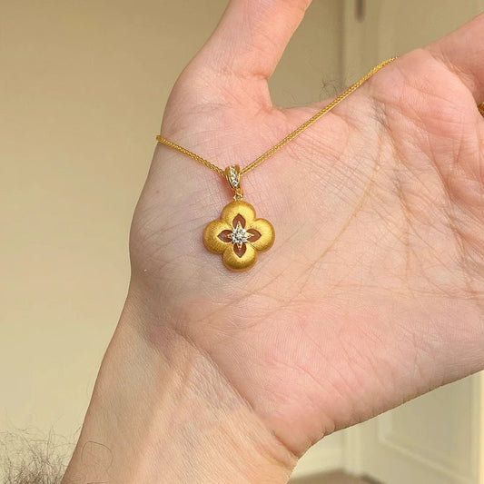 Charming Gold Necklace for Any Occasion