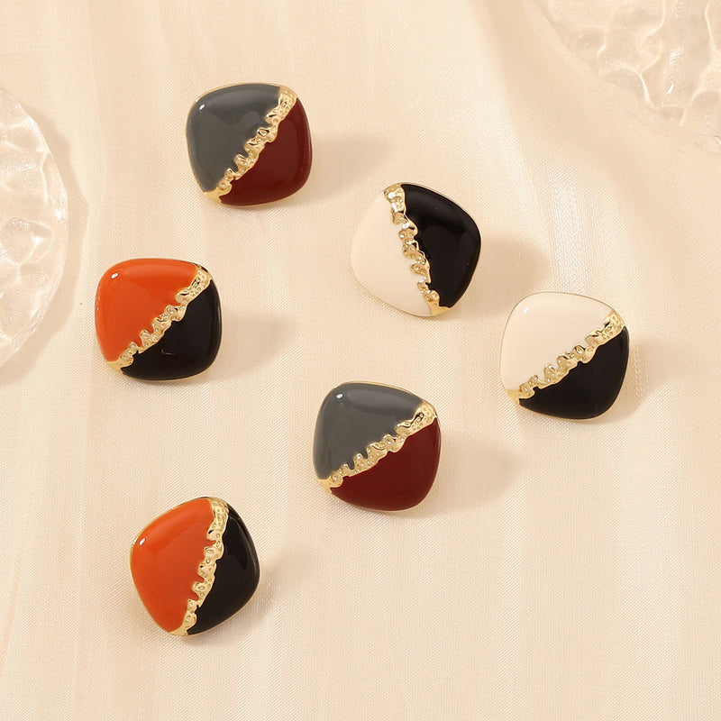 Classic Earring with Timeless Appeal