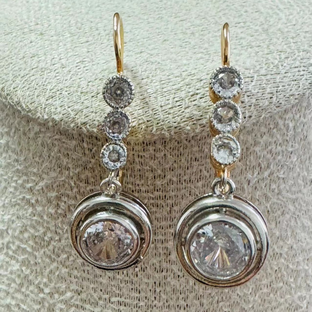 Vintage Handmade Gold Earring