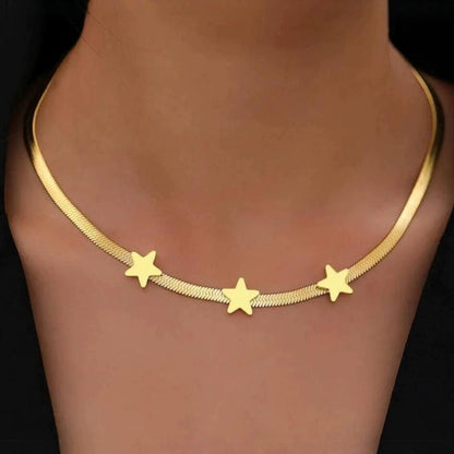 Romantic Gold Necklace for Special Moments