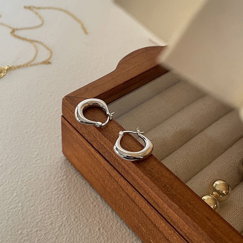 Charming Piece for Any Occasion