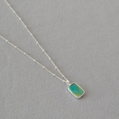 Classic Silver Necklace with Timeless Appeal