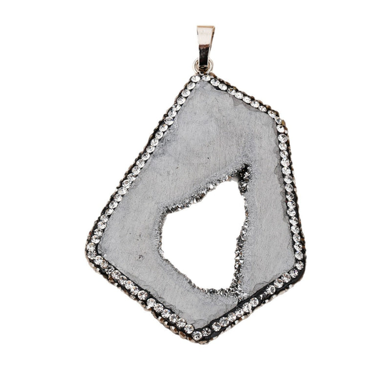 Elegant Gold Pendant for Every Occasion