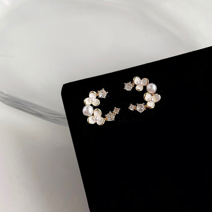 Romantic Pearl Earring for Special Moments