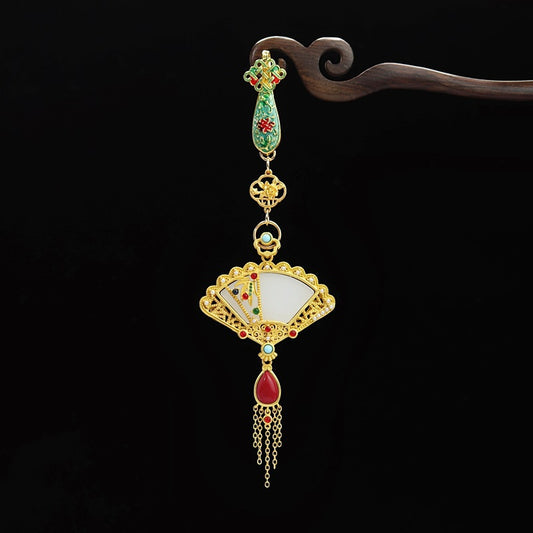 Elegant Gold Pendant for Every Occasion