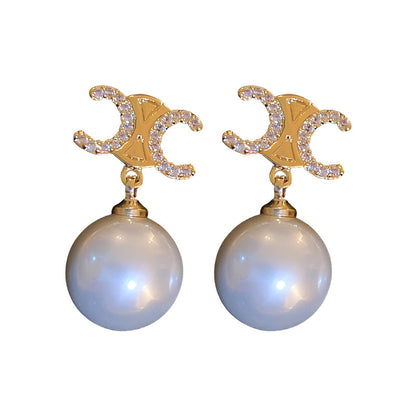 Romantic Pearl Earring for Special Moments