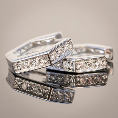 Charming Earring for Any Occasion