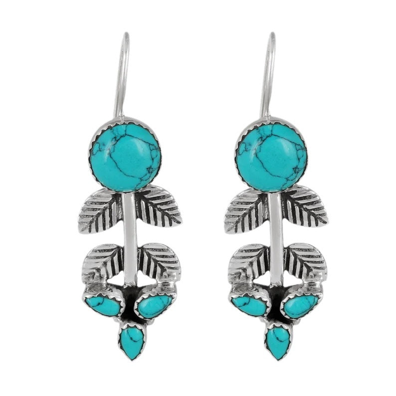 Romantic Silver Earring for Special Moments