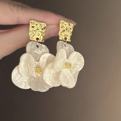 Romantic Earring for Special Moments