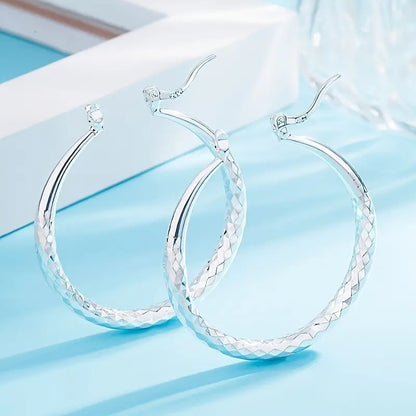 Elegant Silver Earring for Every Occasion