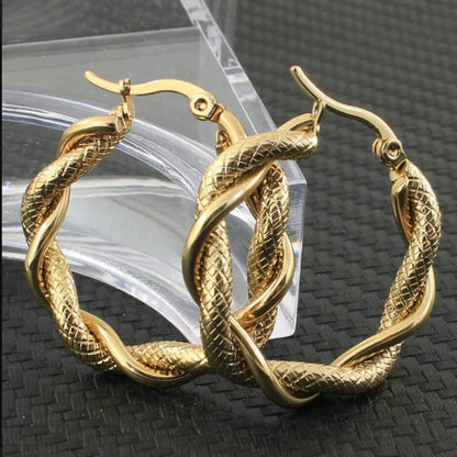 Elegant Earring for Every Occasion