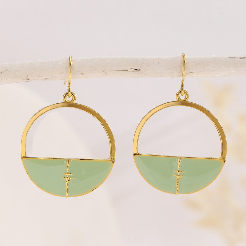 Charming Earring for Any Occasion
