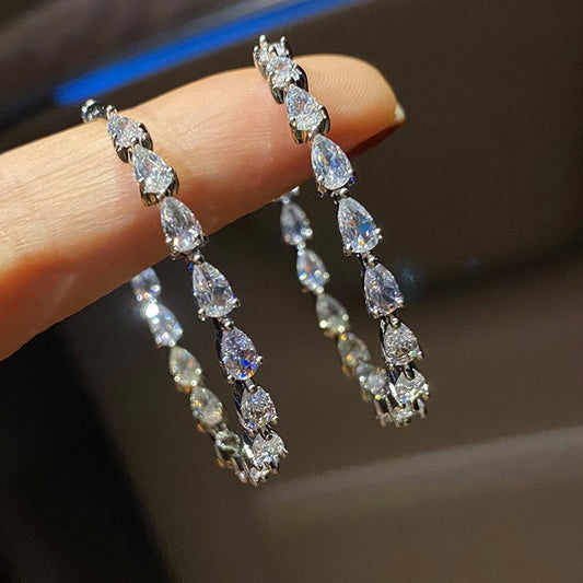 Charming Earring for Any Occasion