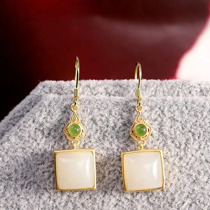 Romantic Gold Earring for Special Moments