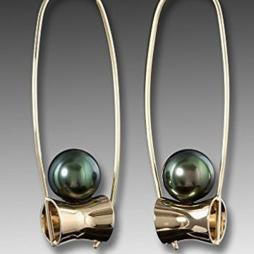 Charming Earring for Any Occasion