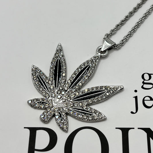 Stunning Necklace for Daily Wear