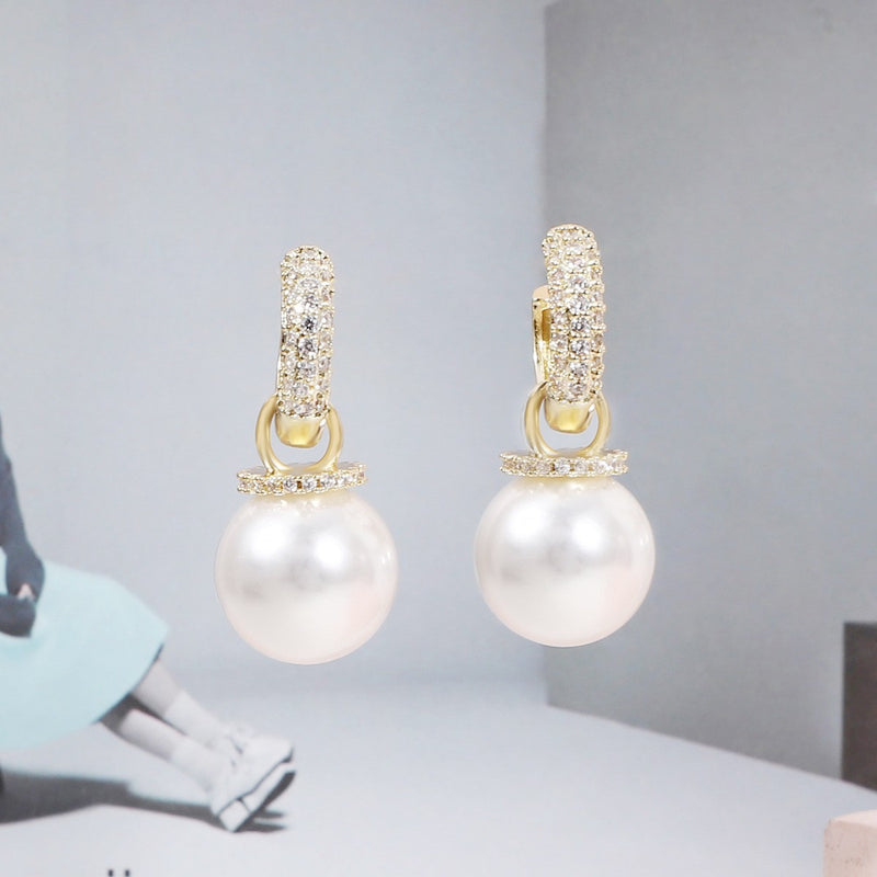 Romantic Pearl Earring for Special Moments