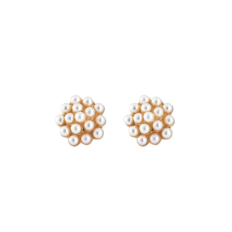 Classic Pearl Earring with Timeless Appeal