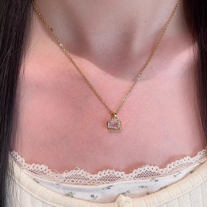 Stunning Gold Necklace for Daily Wear