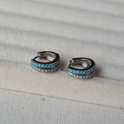 Romantic Gold Earring for Special Moments