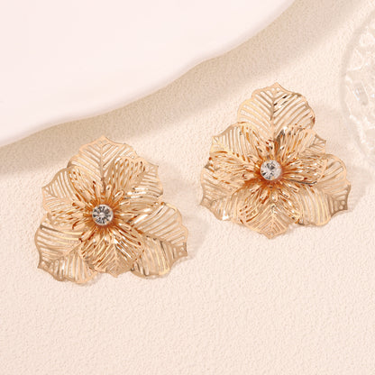 Classic Earring with Timeless Appeal