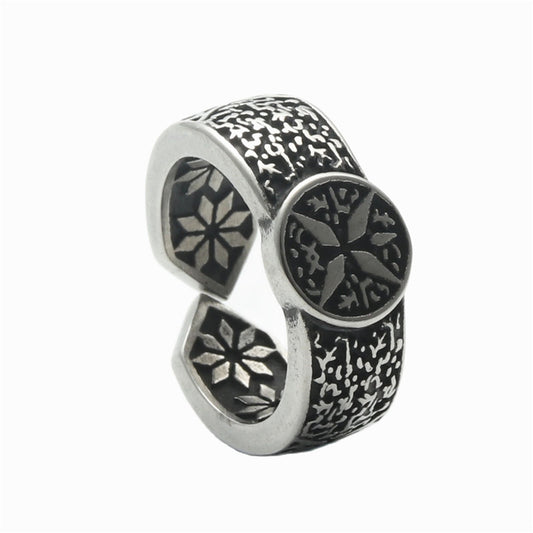 Classic Ring with Timeless Appeal