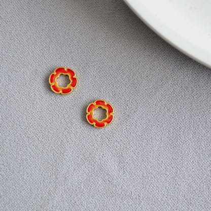 Beautiful Gold Earring with Unique Style