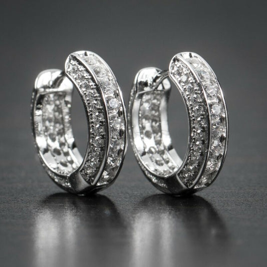 Charming Gold Earring for Any Occasion