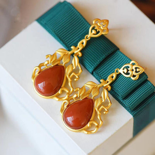 Charming Gold Earring for Any Occasion