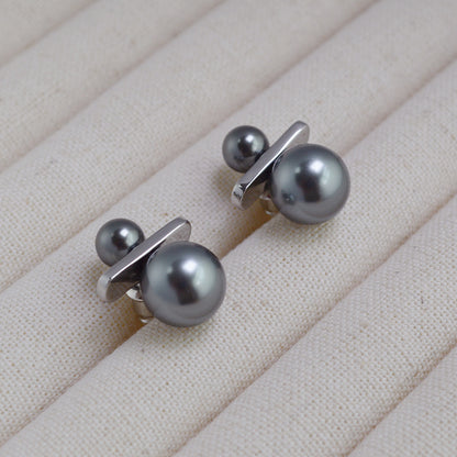 Beautiful Gold Earring with Unique Style