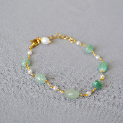 Classic Pearl Necklace with Timeless Appeal