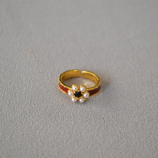 Romantic Gold Ring for Special Moments