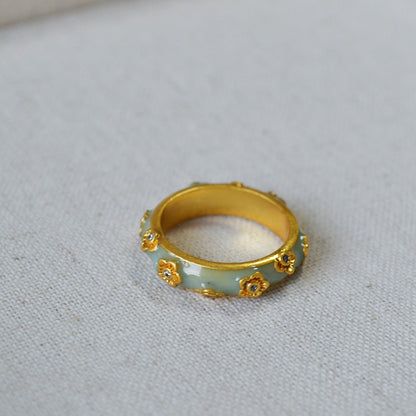 Romantic Gold Ring for Special Moments