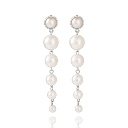 Classic Pearl Earring with Timeless Appeal