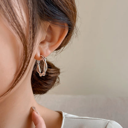 Charming Earring for Any Occasion