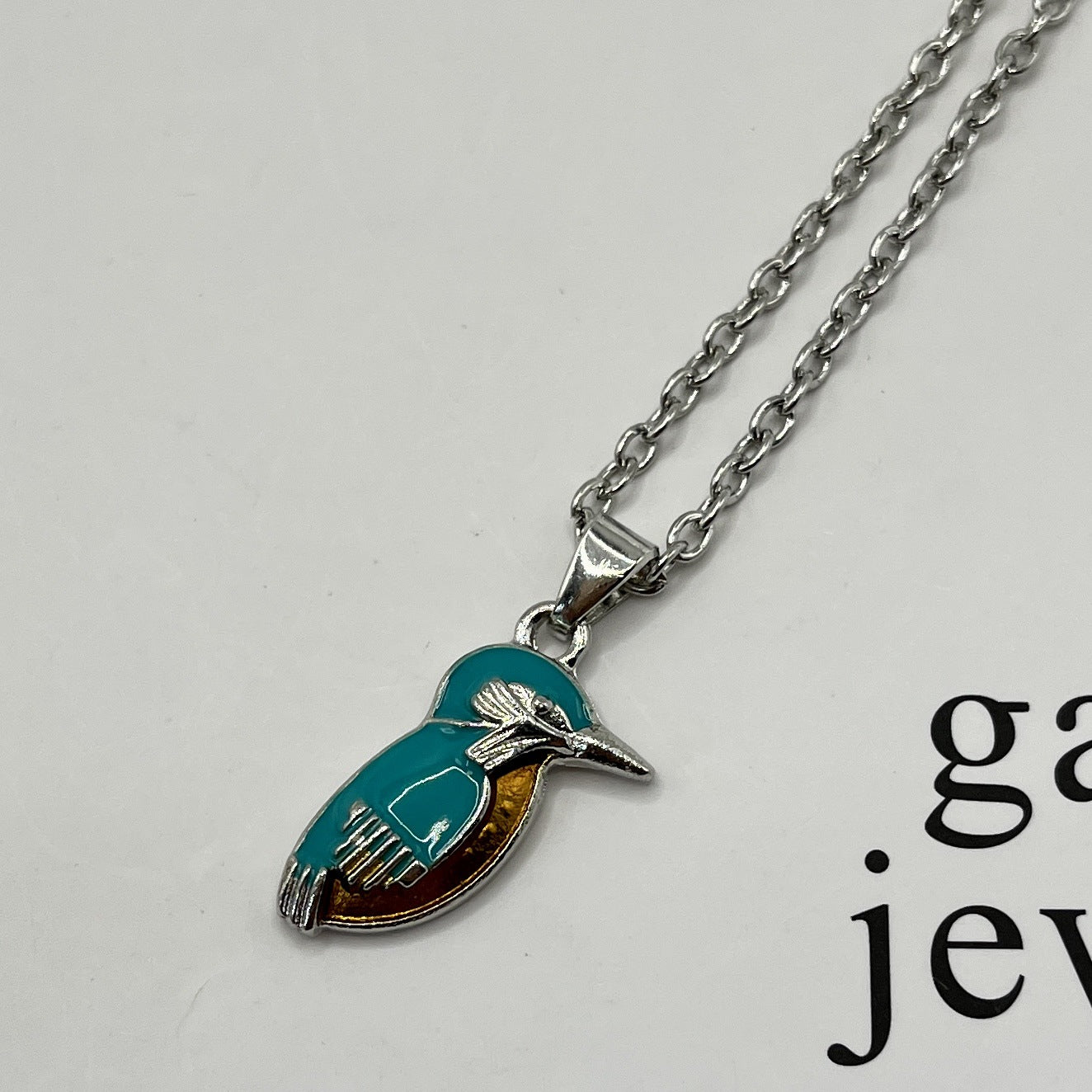 Charming Silver Necklace for Any Occasion