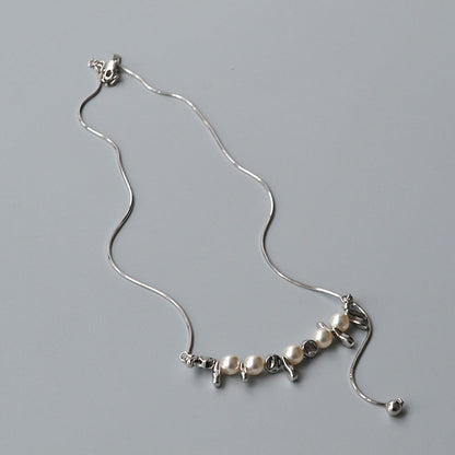 Romantic Silver Necklace for Special Moments