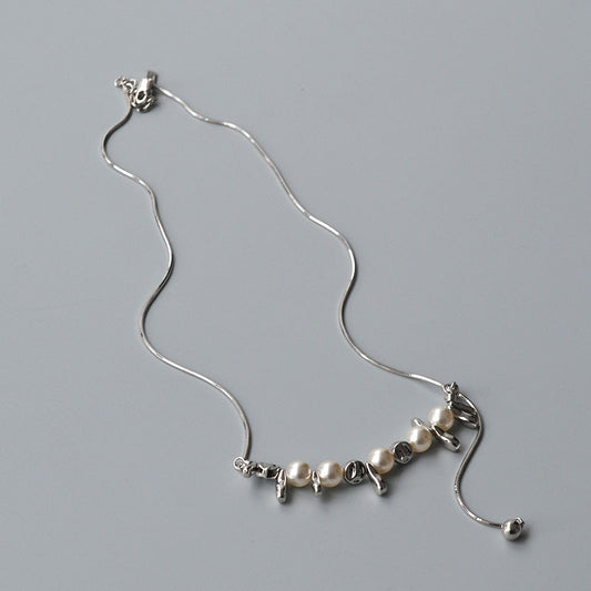 Romantic Silver Necklace for Special Moments