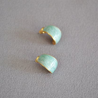 Classic Silver Earring with Timeless Appeal
