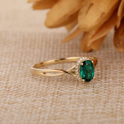 Stunning Ring for Daily Wear